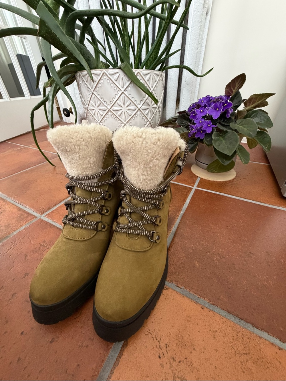 Women's Olive Shearling-Lined Winter Boots - Size 39 (aka 8.5) - never worn
